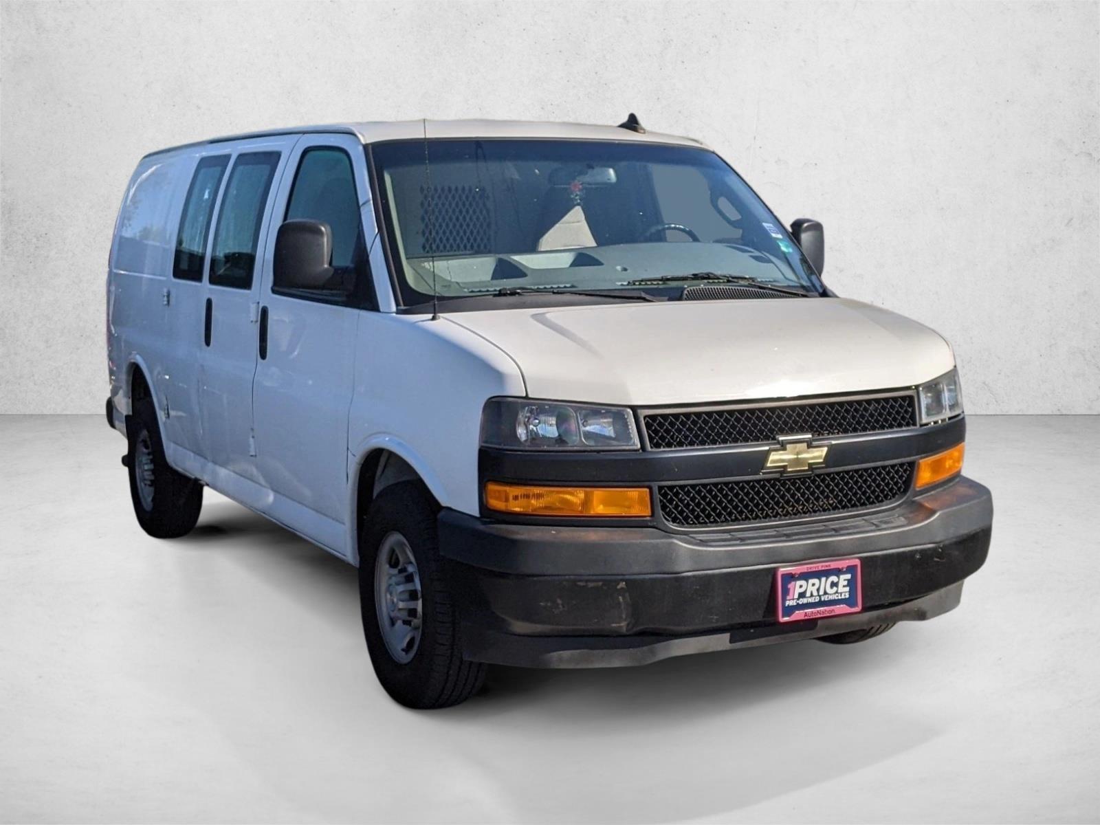 2021 Chevrolet Express 2500 Van Cargo photo 3
