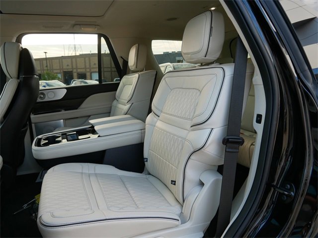 2023 Lincoln Navigator Black Label photo 12