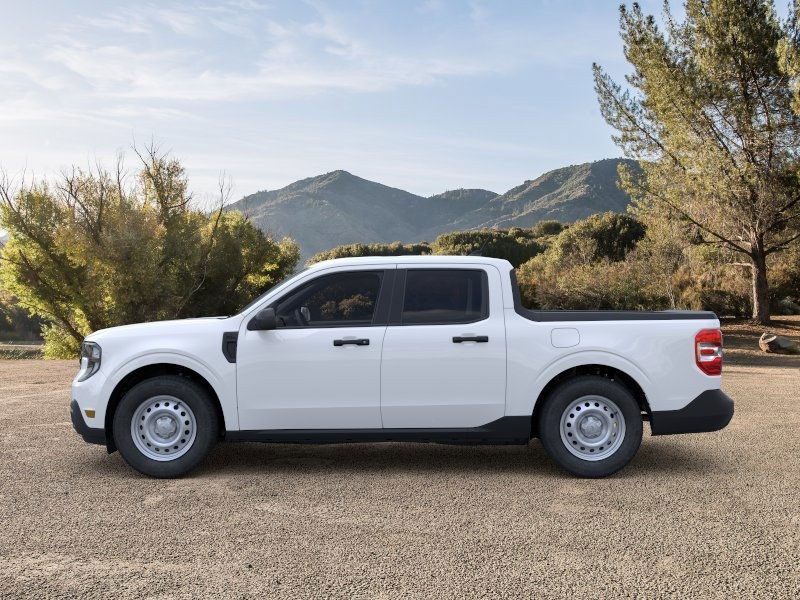 2025 Ford Maverick XL photo 3