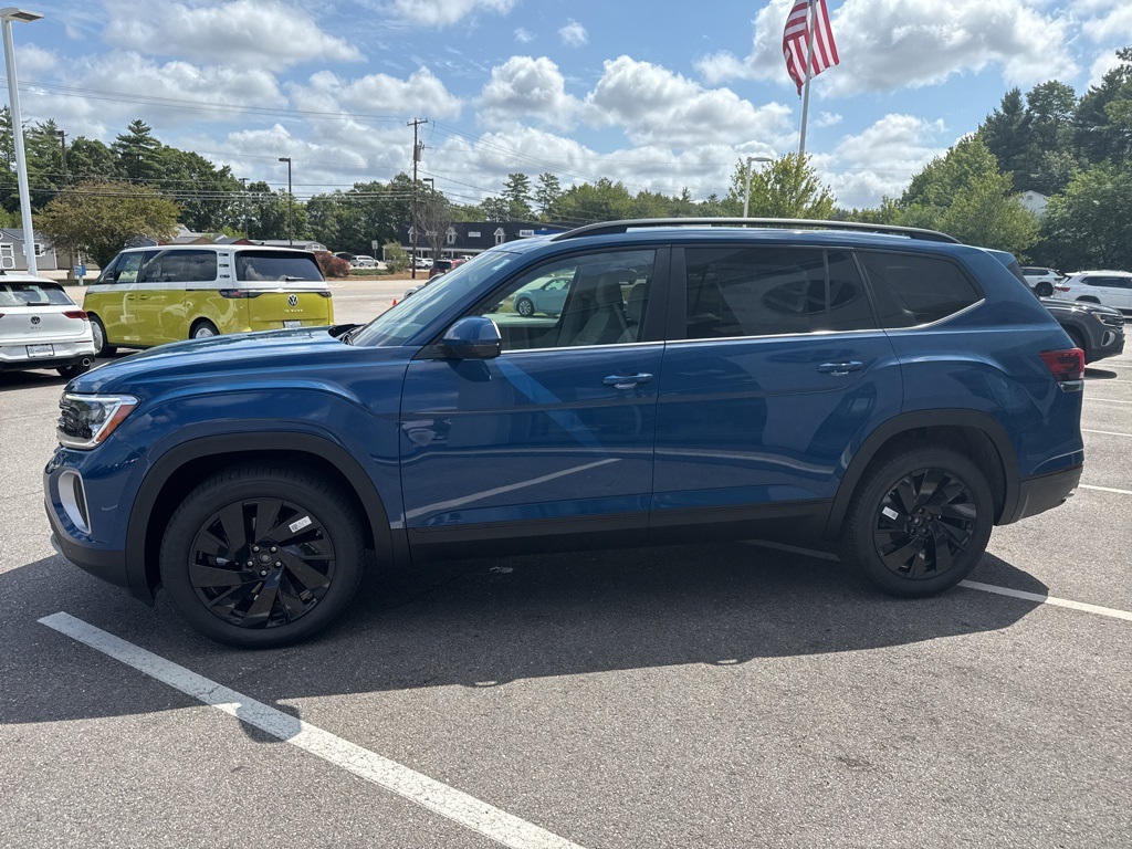 2026 Volkswagen Atlas SE Technology photo 2