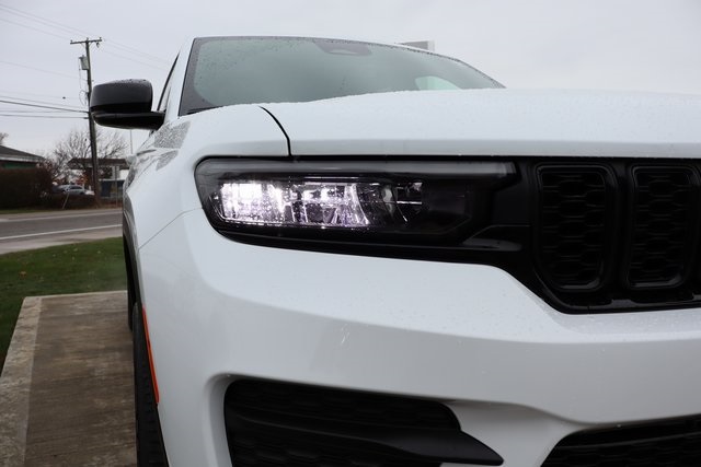 2025 Jeep Grand Cherokee Altitude X photo 4