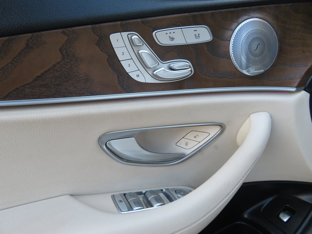 2018 Mercedes Benz E 300 photo 18