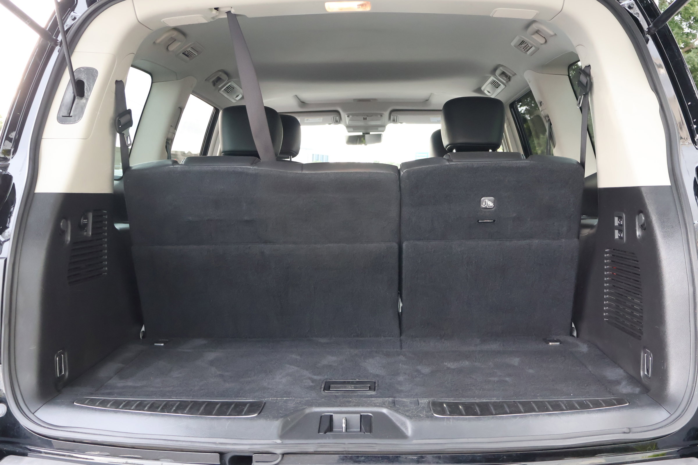 2022 Infiniti QX80 Luxe photo 19