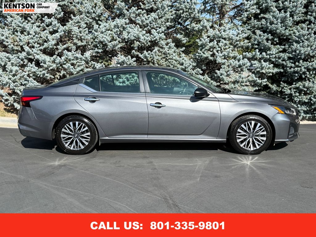 2024 Nissan Altima 2.5 SV photo 10