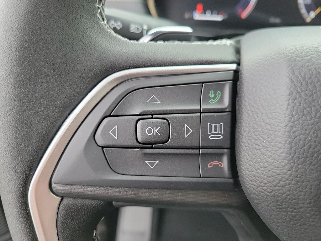 2025 Jeep Grand Cherokee Laredo X photo 4