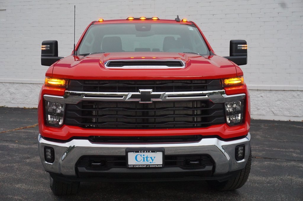 2026 Chevrolet Silverado 2500HD LT photo 4
