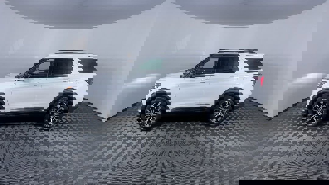 2025 Ford Explorer ST-Line photo 5
