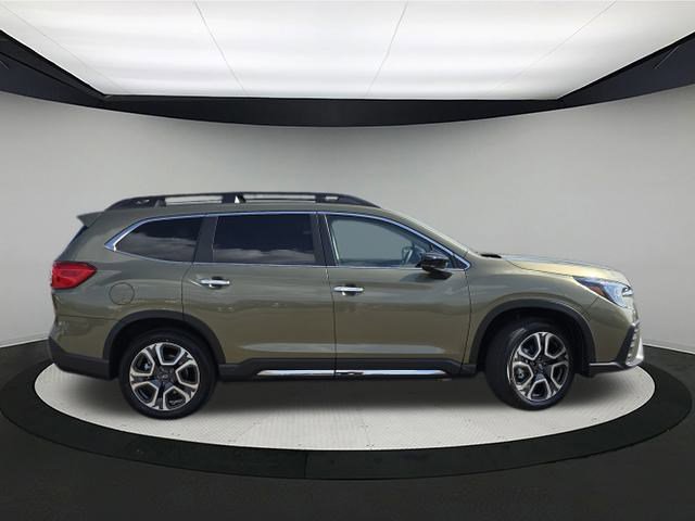 2025 Subaru Ascent Touring photo 8