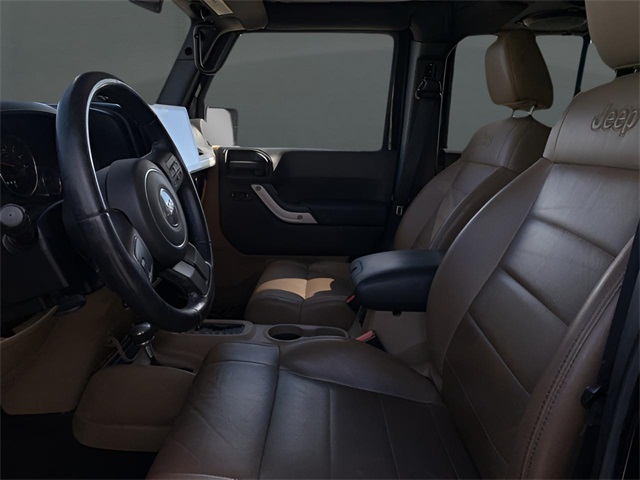 2011 Jeep Wrangler Unlimited Rubicon photo 16