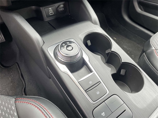 2025 Ford Escape Hybrid ST-Line photo 10