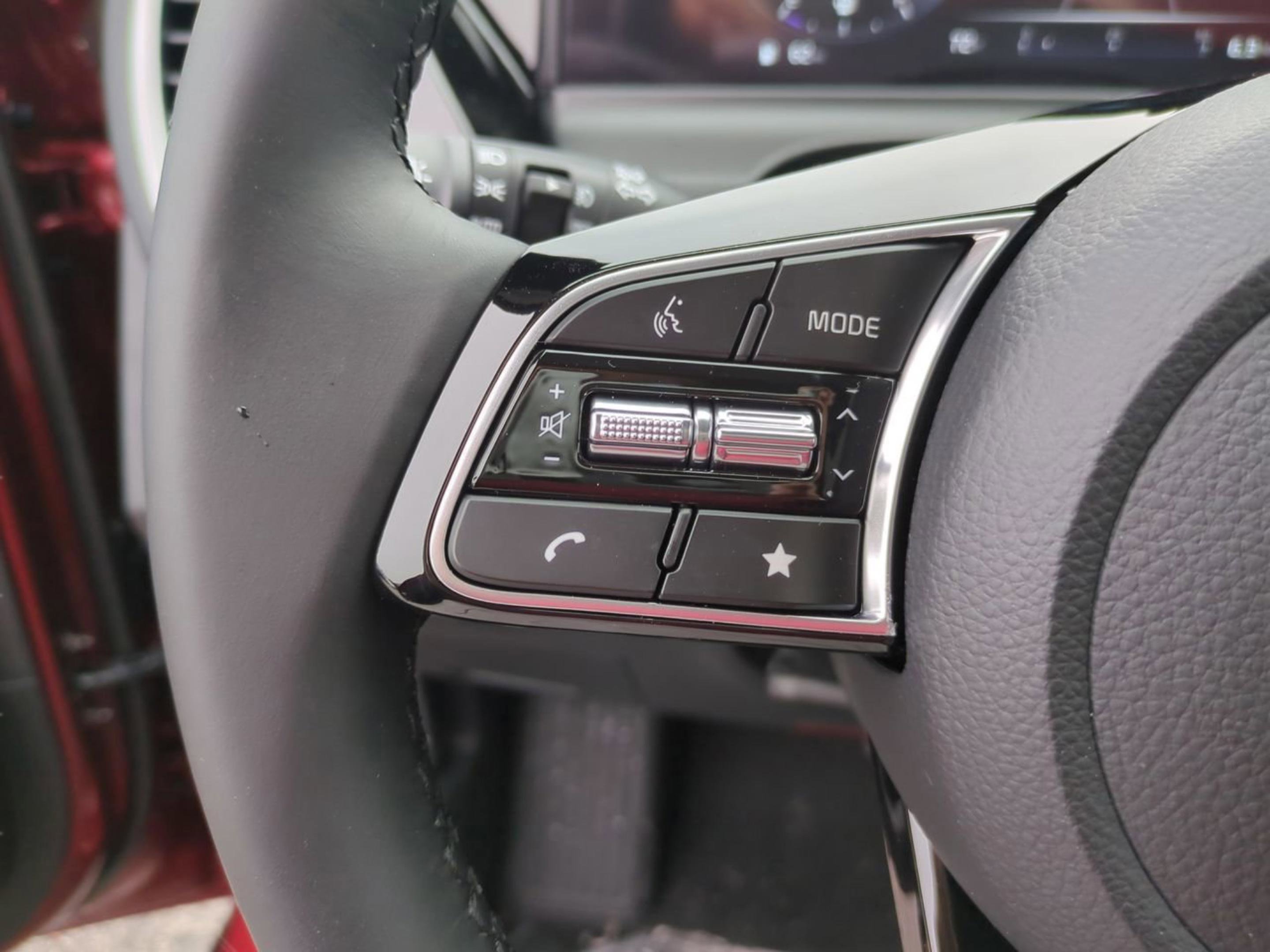 2025 Kia Seltos X-Line photo 18