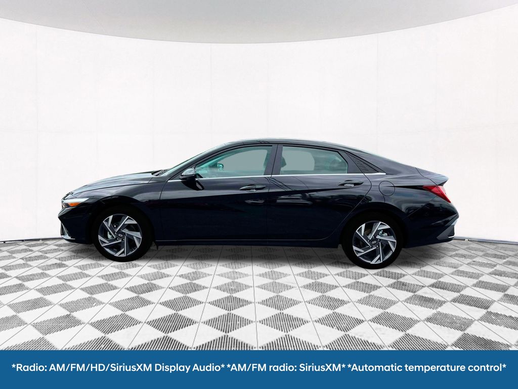 2025 Hyundai Elantra Limited photo 2
