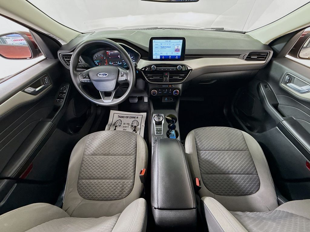 2021 Ford Escape SE photo 2