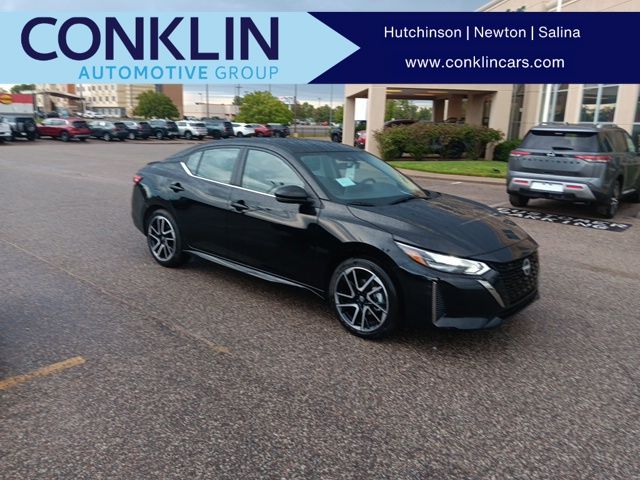 2025 Nissan Sentra SR's photo