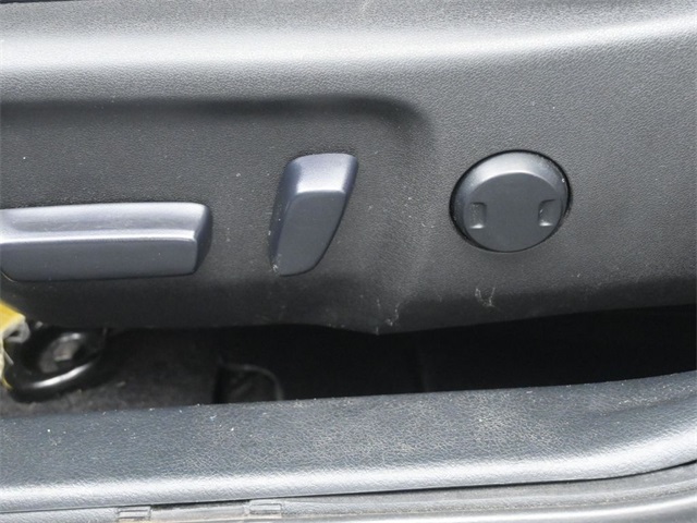 2014 Toyota Camry L photo 17
