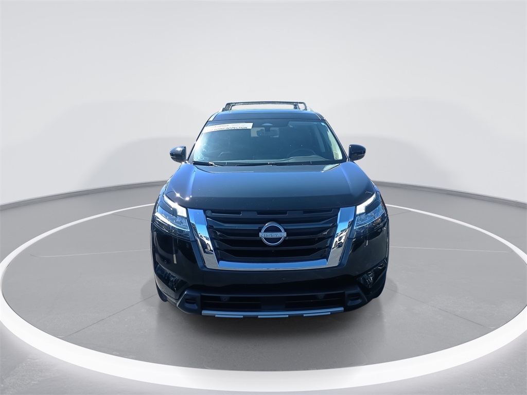 2024 Nissan Pathfinder SL photo 2