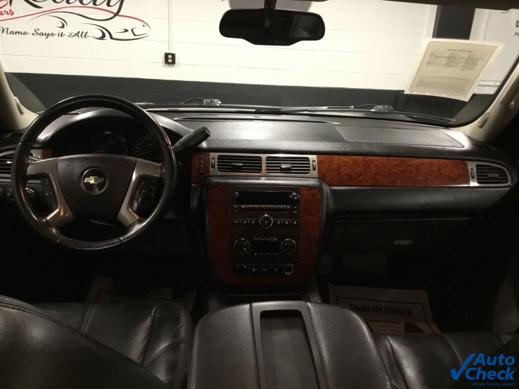 2011 Chevrolet Tahoe LT photo 26