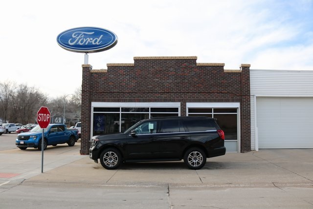 2025 Ford Expedition Active's photo