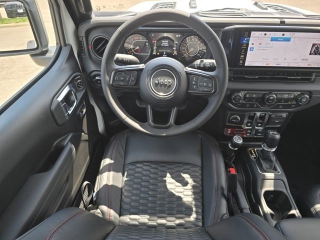 2025 Jeep Wrangler Rubicon photo 2