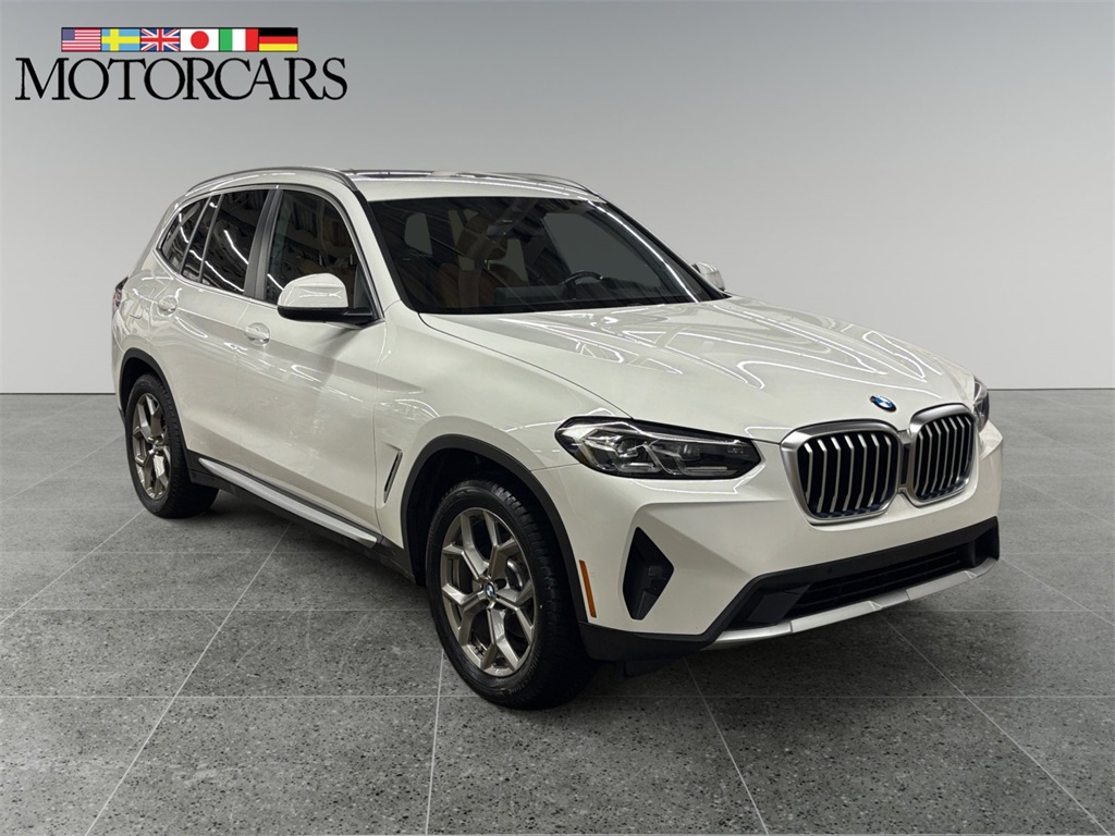2022 BMW X3 30i's photo