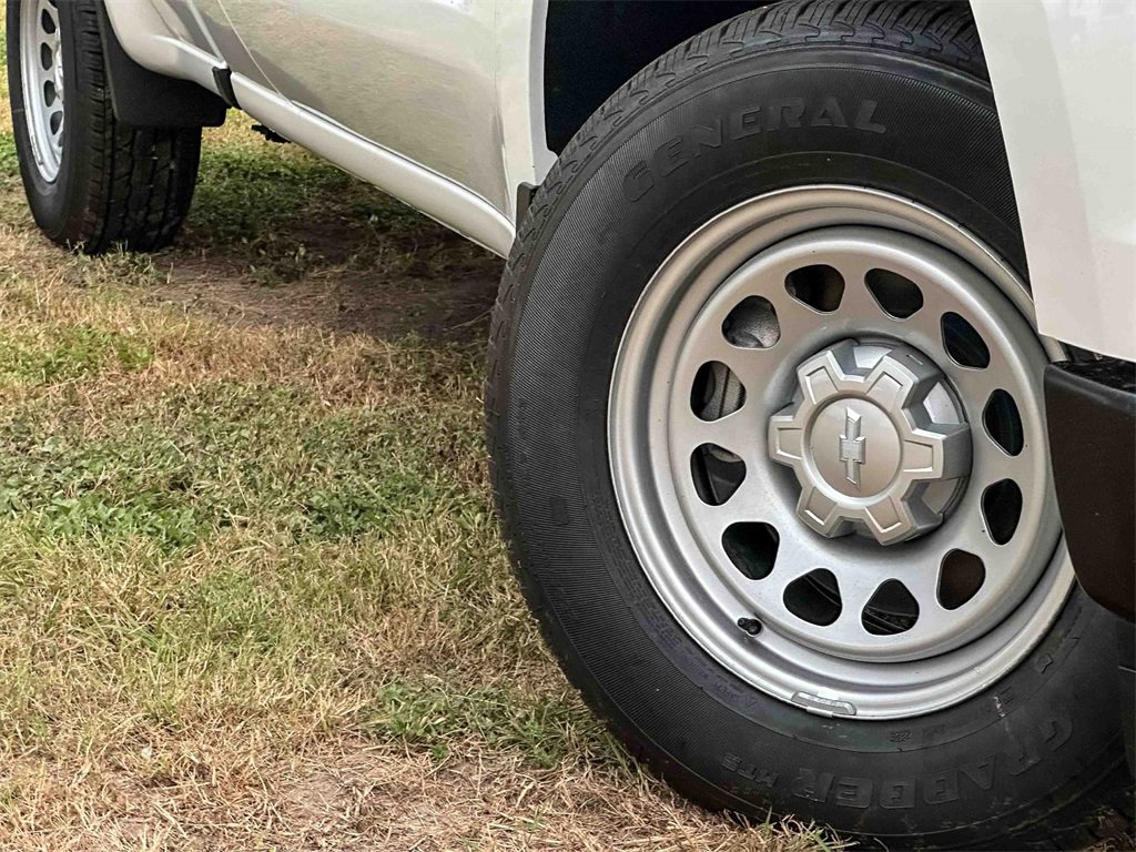 2026 Chevrolet Silverado 1500 photo 2