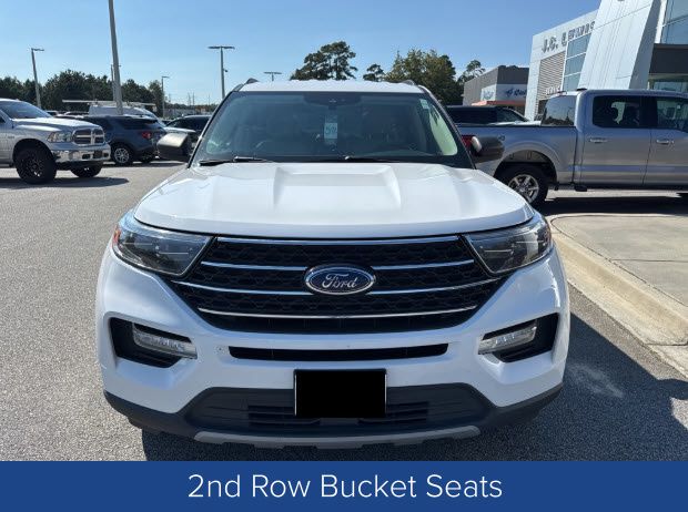 2020 Ford Explorer XLT photo 3