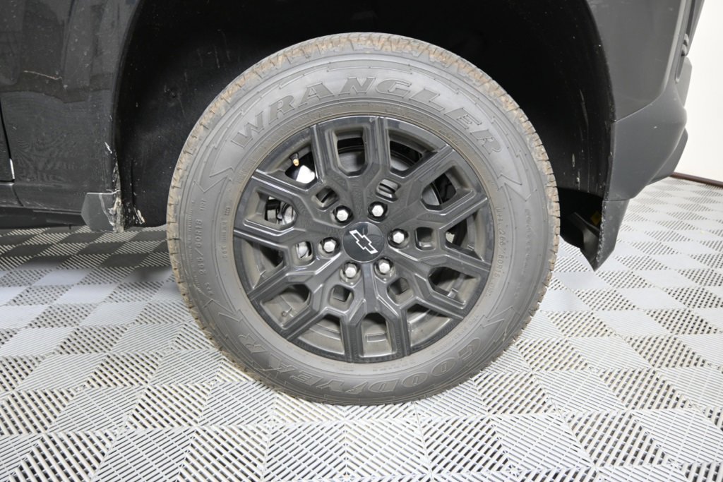 2025 Chevrolet Colorado Work Truck photo 11