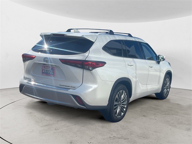 2020 Toyota Highlander Platinum photo 4