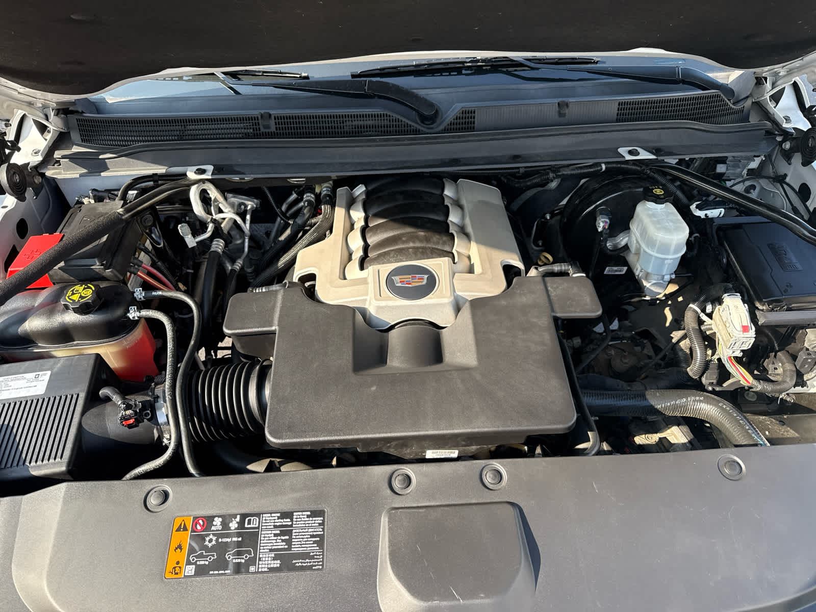 2019 Cadillac Escalade Premium Luxury photo 21
