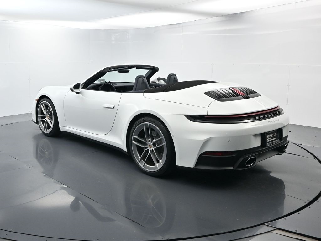 2025 Porsche 911 photo 3