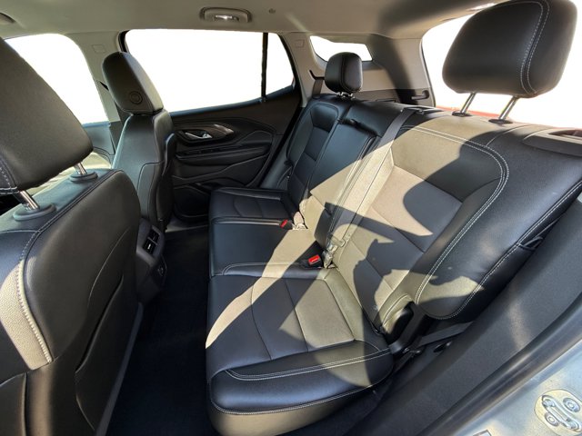 2024 Gmc Terrain SLT photo 16