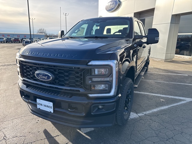 2025 Ford F-250 XL photo 2