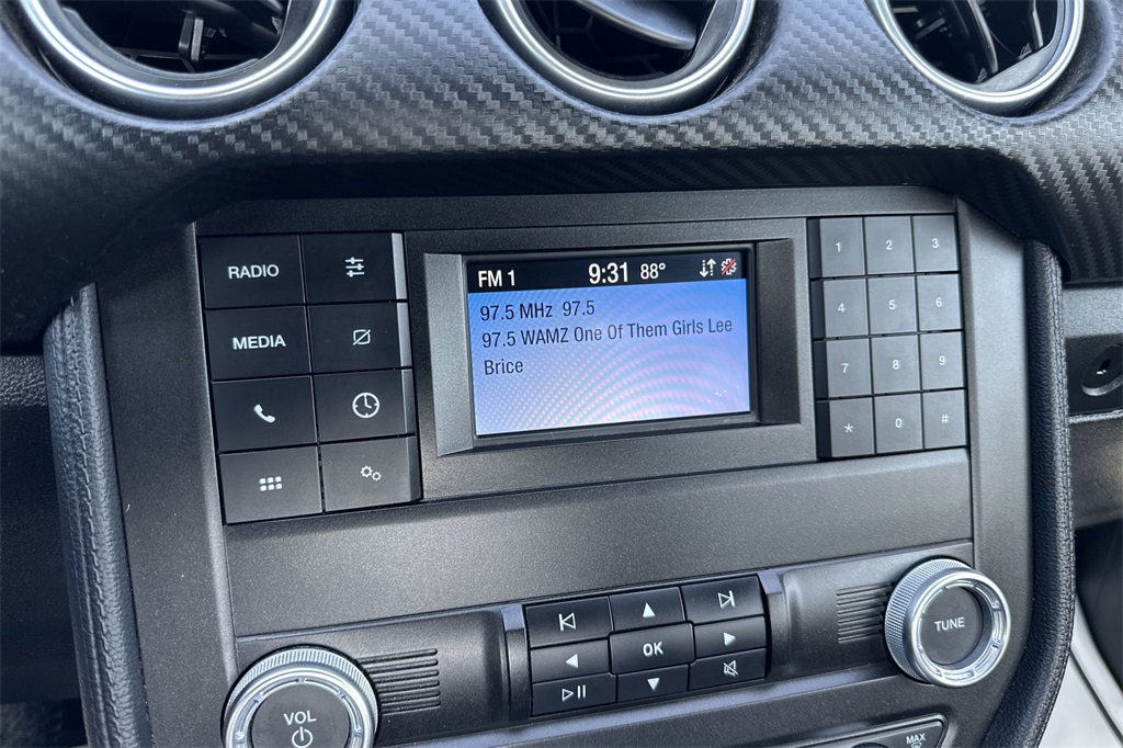 2020 Ford Mustang EcoBoost photo 16