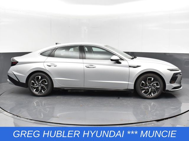 2025 Hyundai Sonata SEL photo 4