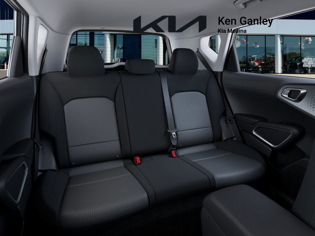 2025 Kia Soul LX S photo 11