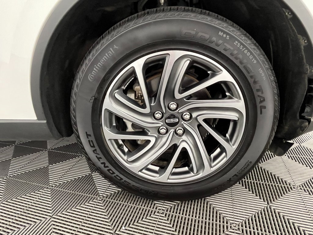 2023 Lincoln Aviator Standard photo 14