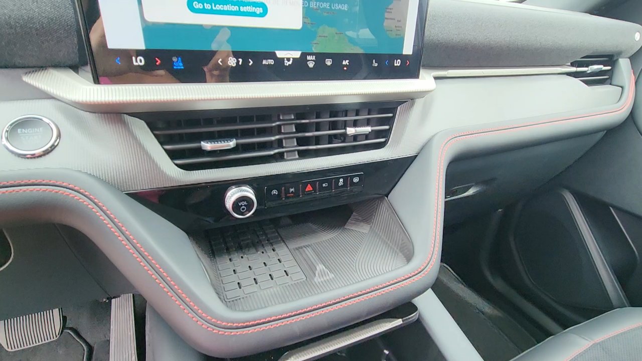2025 Ford Explorer ST photo 22