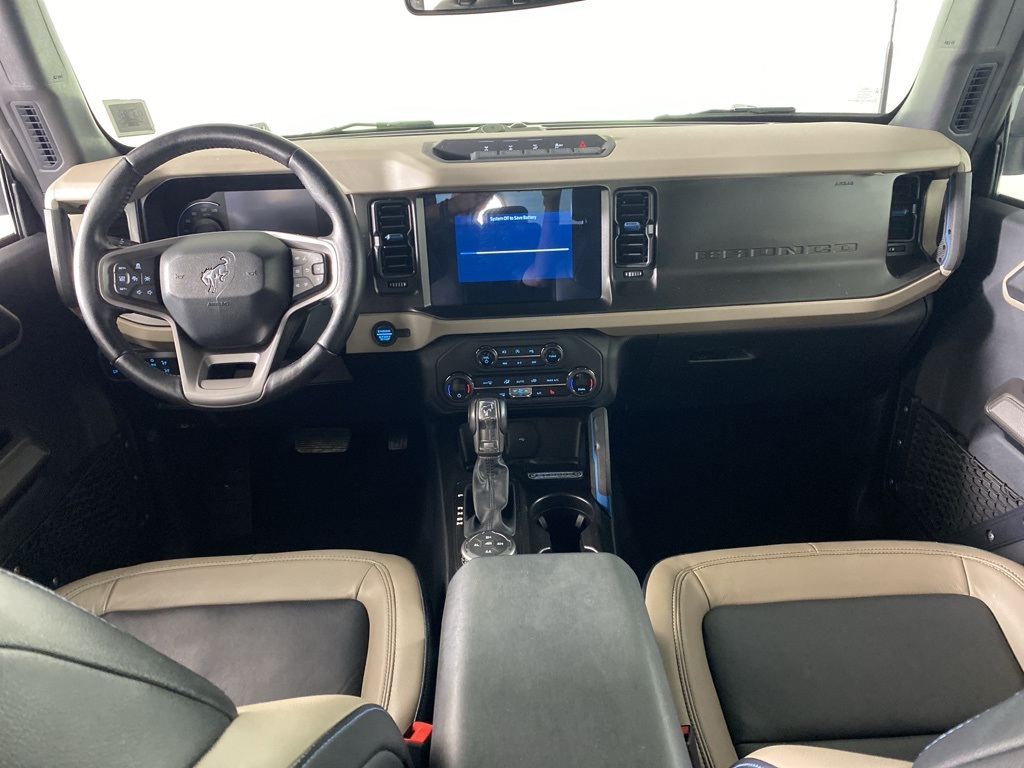 2021 Ford Bronco Wildtrak photo 2