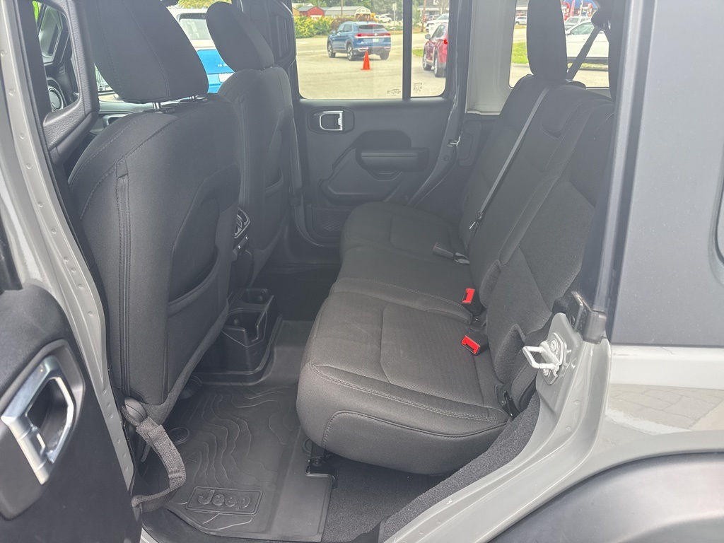 2021 Jeep Wrangler Unlimited Willys photo 24