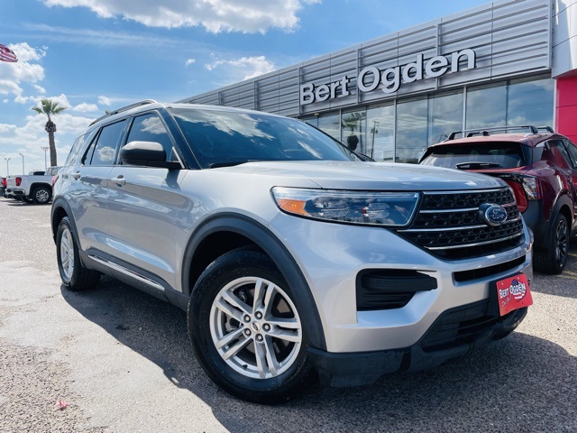 2022 Ford Explorer XLT's photo