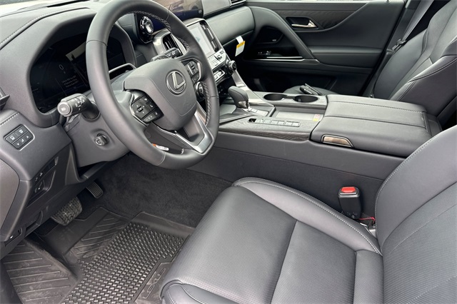2025 Lexus LX photo 8