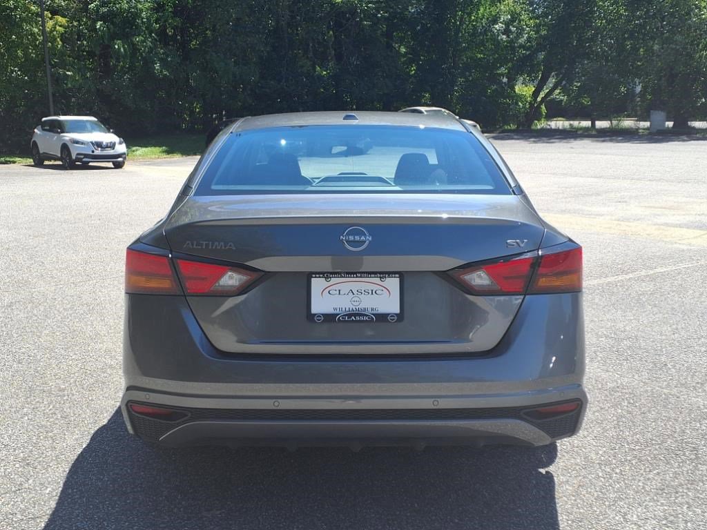2023 Nissan Altima 2.5 SV photo 10