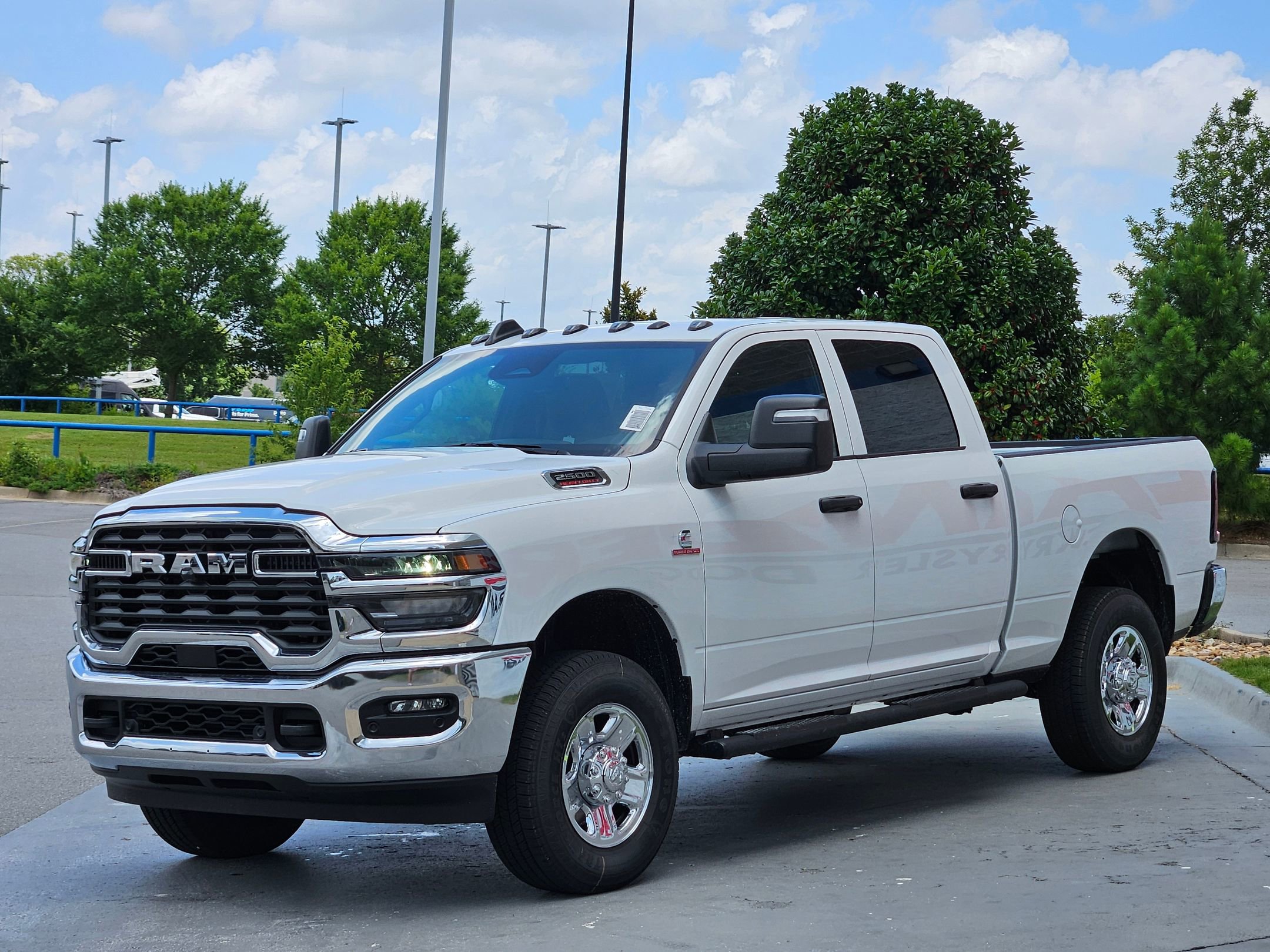 2025 Ram 2500 Tradesman photo 3
