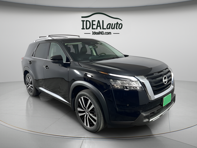 2024 Nissan Pathfinder Platinum's photo