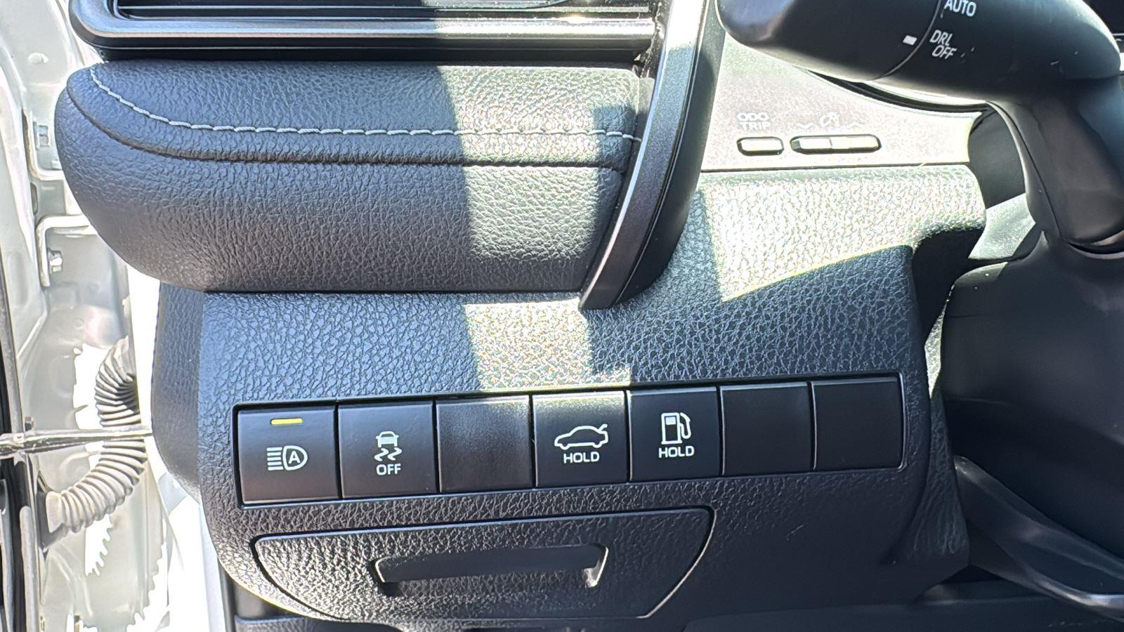 2023 Toyota Camry SE photo 12