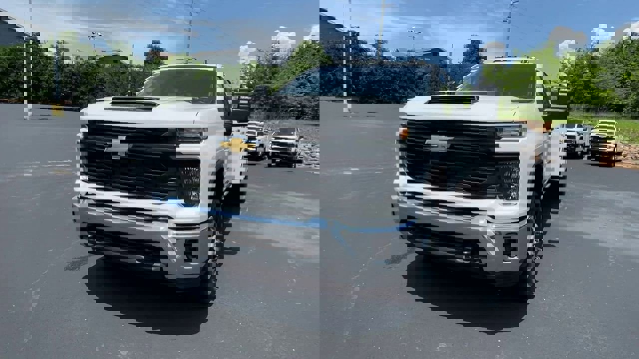 2024 Chevrolet Silverado 3500HD Work Truck photo 3