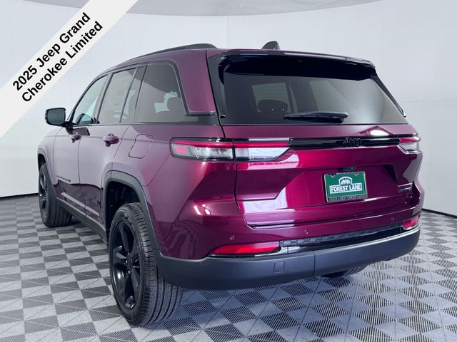 2025 Jeep Grand Cherokee Limited photo 4