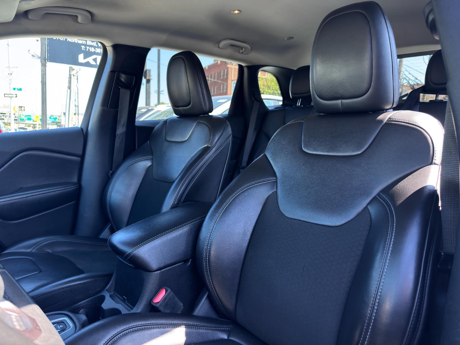 2020 Jeep Cherokee Latitude photo 15