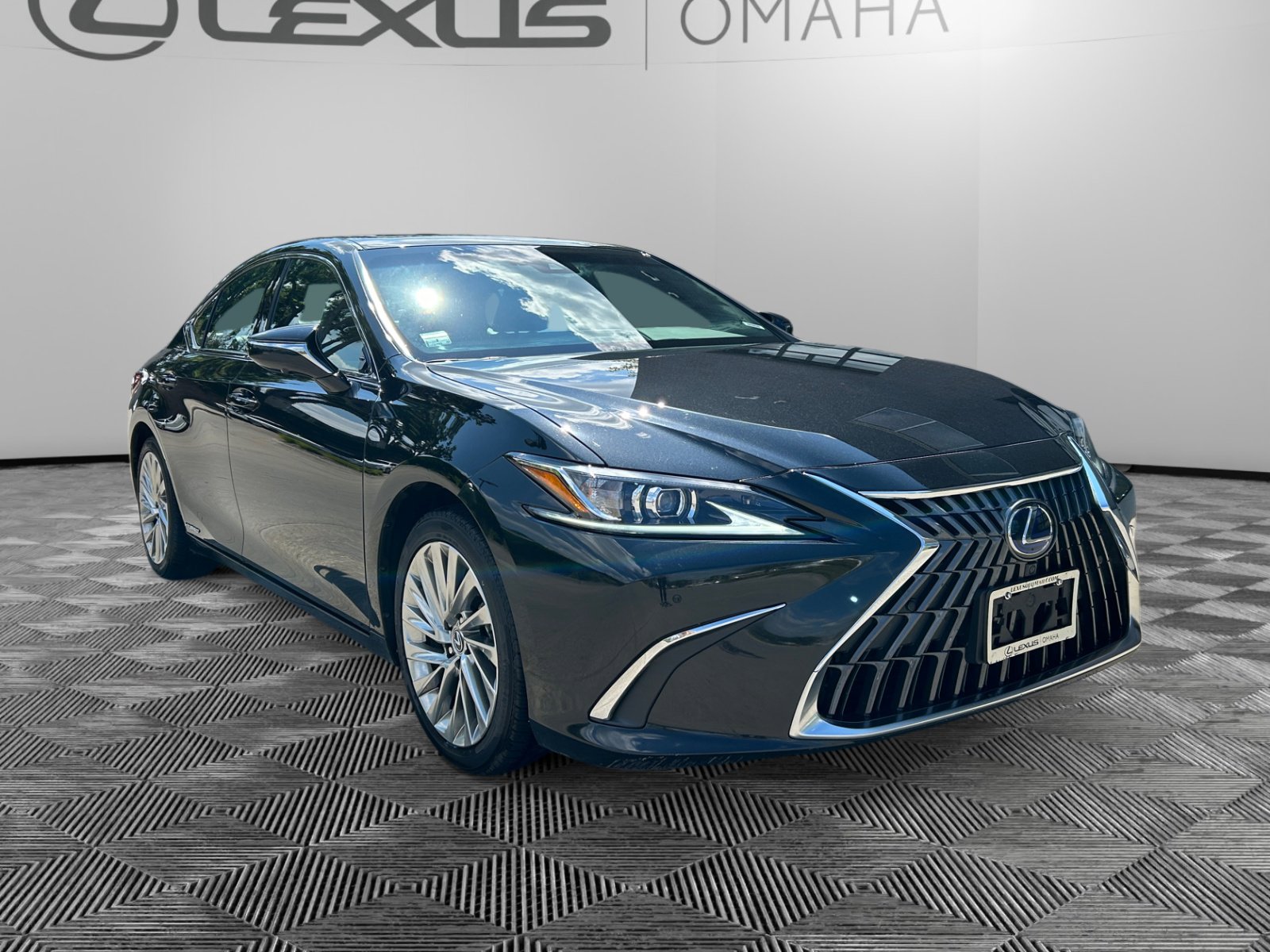 2022 Lexus ES 300h Luxury
