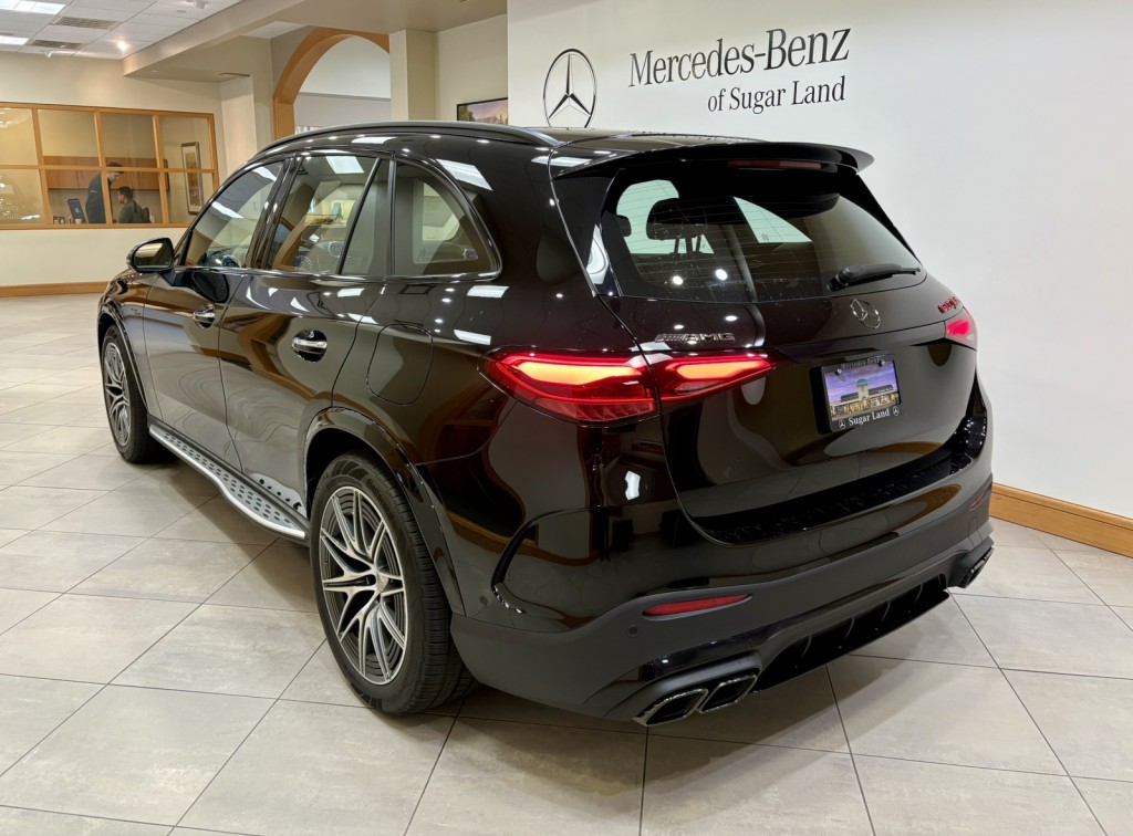 2025 Mercedes Benz GLC AMG 63 4MATIC photo 3
